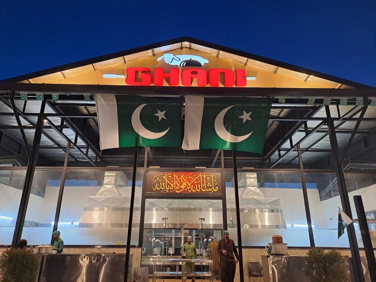 Exterior of Ghani Shinwari on Bedian Road
